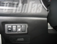 ГБО на Nissan X-trail - Кнопка переключения, индикации режимов работы и уровня топлива в баллоне