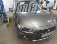��� �� Mitsubishi Outlander - 