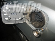 ГБО на Toyota Avensis - Заправочное устройство с переходником