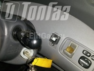 ГБО на Toyota Funcargo - Кнопка переключения газ/бензин