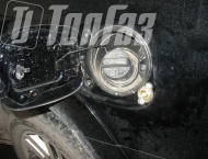 ГБО на Toyota 4runner - Газовое заправочное устройство в лючок бензозаправочной горловины